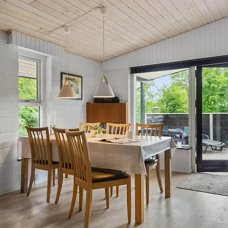 Lovely In With Sauna Casa de Férias