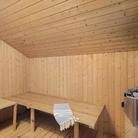 Lovely In With Sauna Hemmet